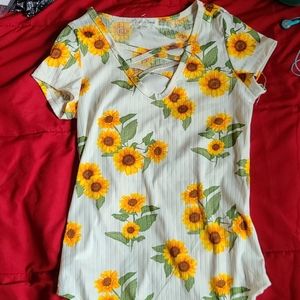 Ribbed Daisy Criss Cross Blouse  size M